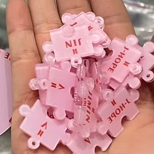 【212】For ARMY-k-pop concert freebie,fan made ,heart and puzzle acrylic, DIY keychain accessories(preorder12-15days )